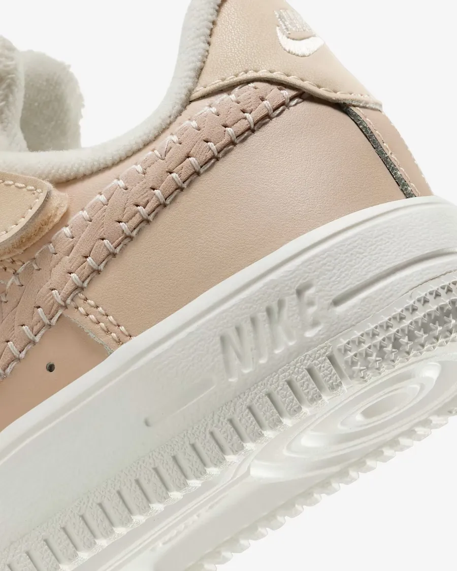 Кросівки Nike Air Force 1 Low SE EasyOn FZ4514-100