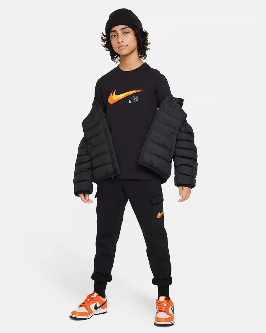 Футболка Nike Sportswear Graphic FZ4714-010