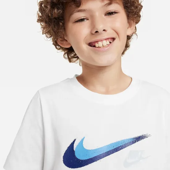 Футболка Nike Sportswear Graphic FZ4714-100