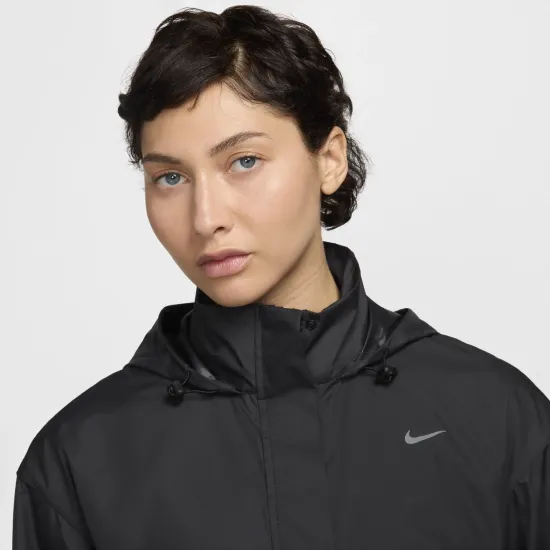 Куртка Nike Swoosh HyperBright Fast Repel FZ4852-010