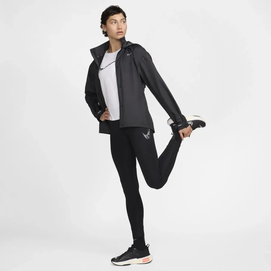 Куртка Nike Swoosh HyperBright Fast Repel FZ4852-010