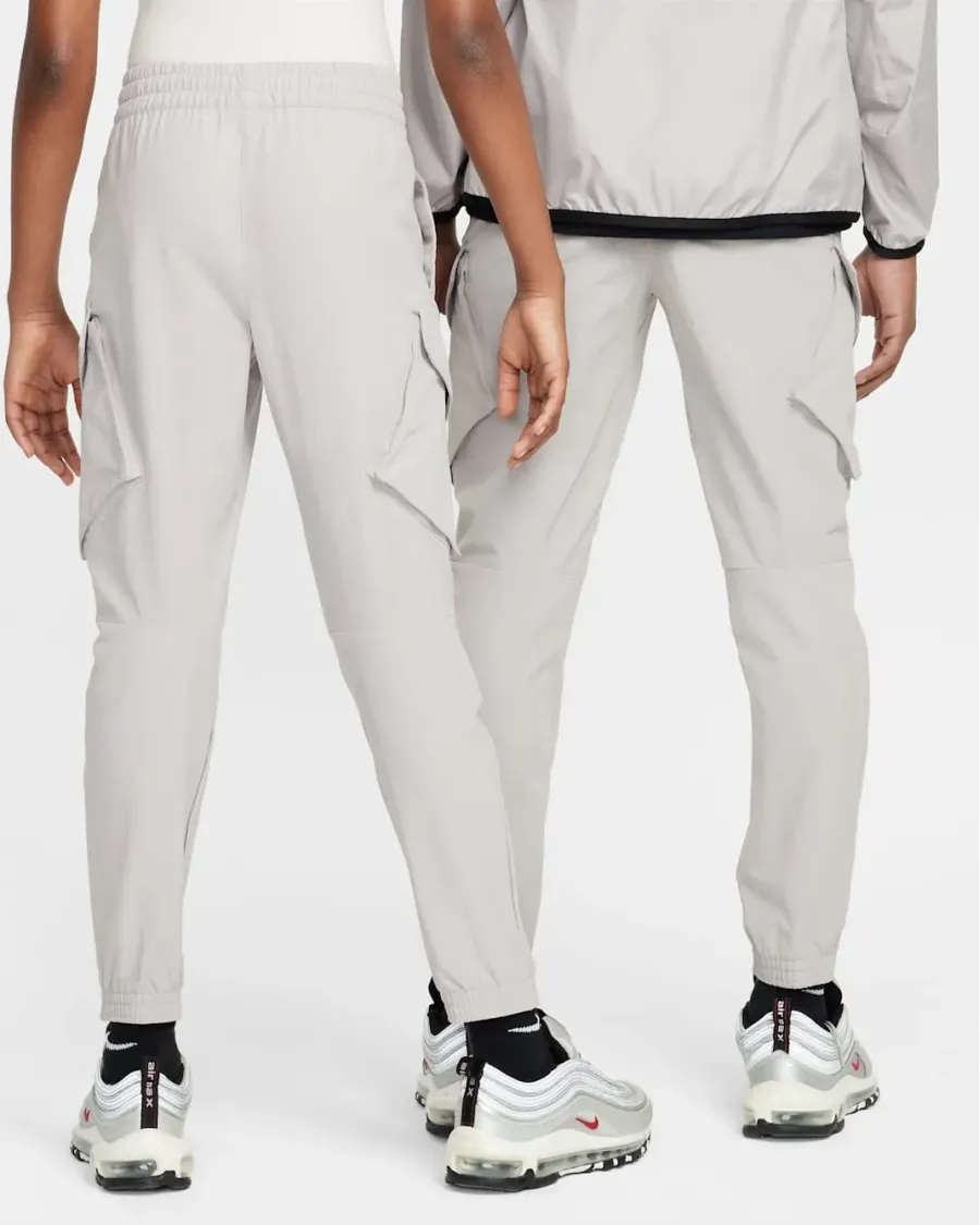 Штани Nike Sportswear City Utility Cargo FZ4904-009