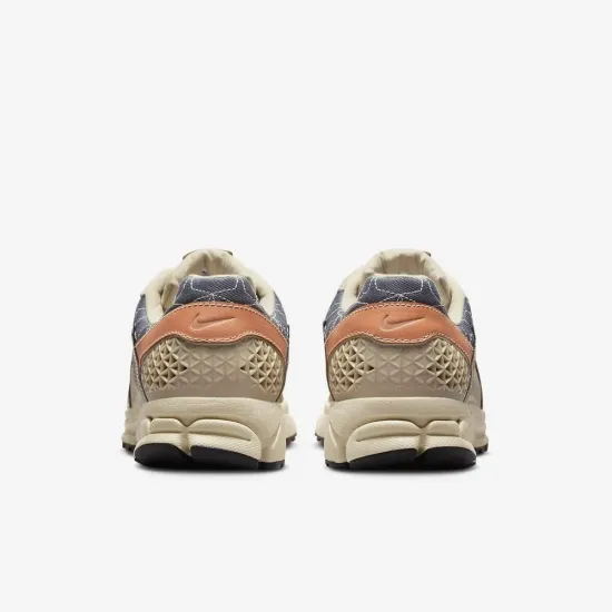 Кросівки Nike Zoom Vomero 5 FZ5051-121