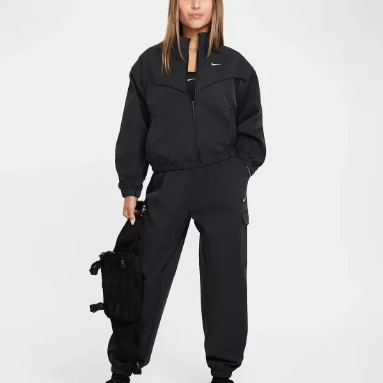 Куртка Nike Sportswear Lightweight FZ5557-010