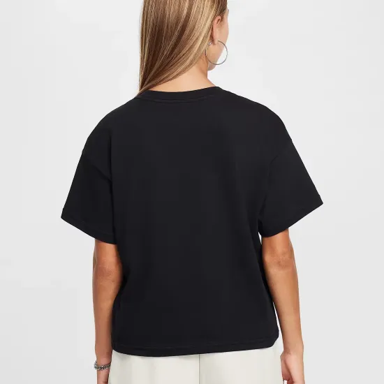 Футболка Nike Sportswear Essential FZ5559-010