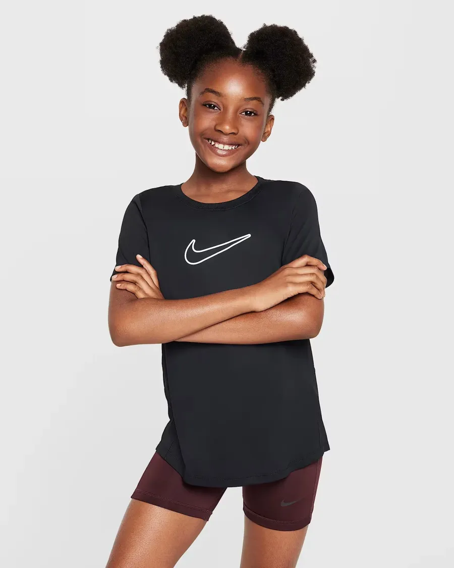 Футболка Nike One Fitted Dri-FIT FZ5600-010