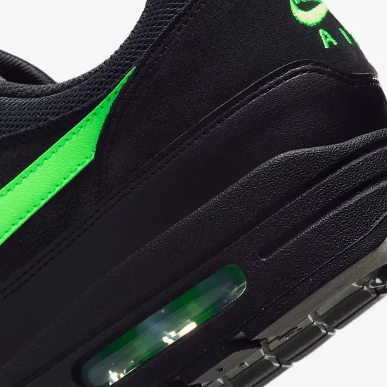 Кросівки Nike Air Max 1 Essential FZ5808-012