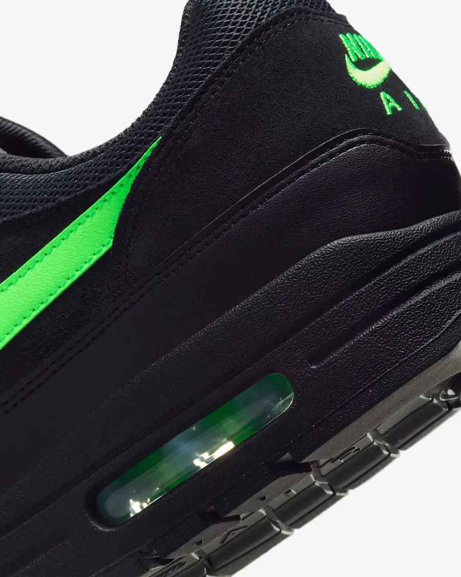Кросівки Nike Air Max 1 Essential FZ5808-012