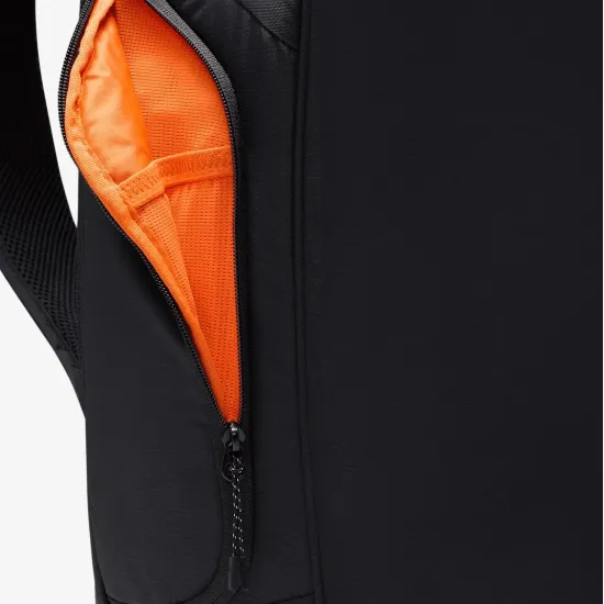Рюкзак Nike Sportswear Commute FZ6128-011