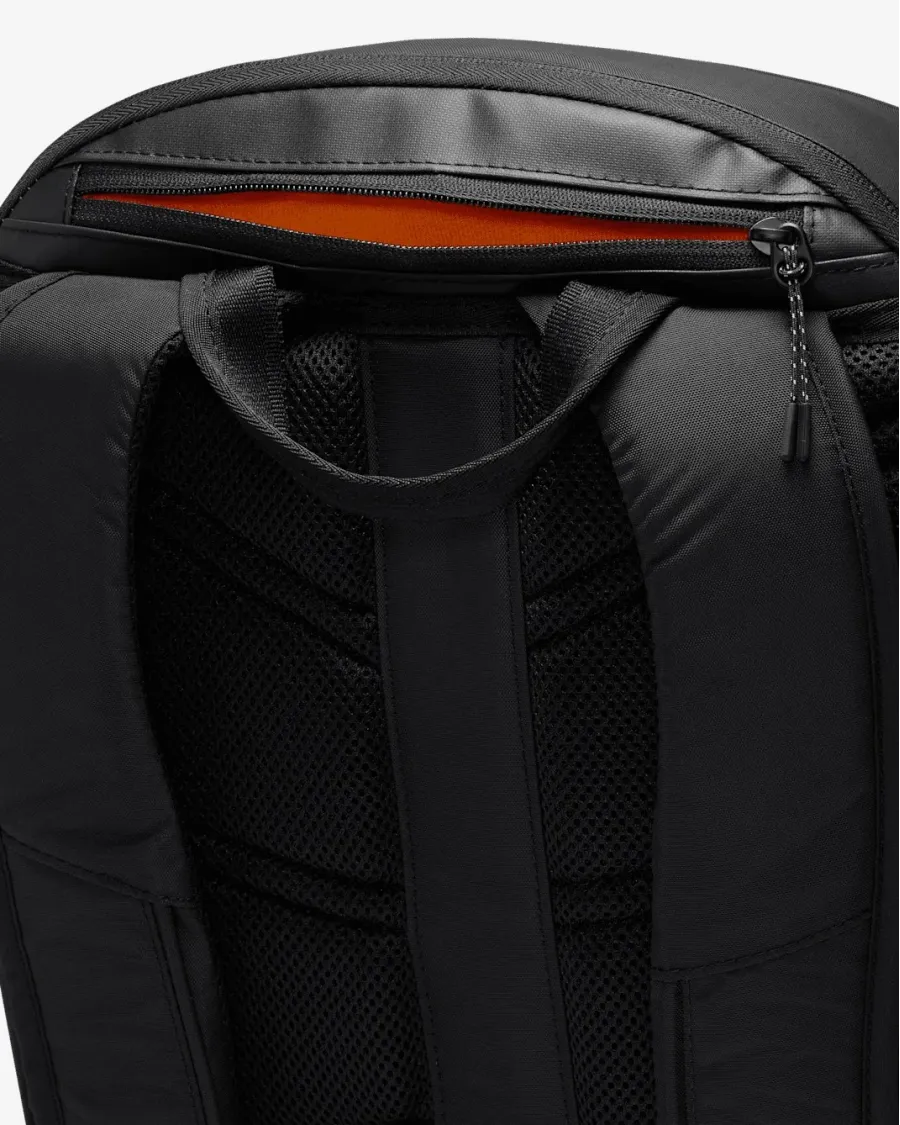 Рюкзак Nike Sportswear Commute FZ6128-011