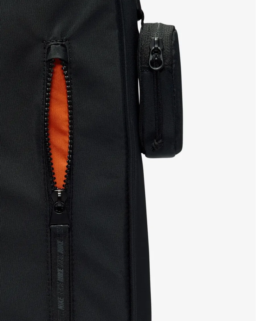 Сумка Nike Commute FZ6130-011