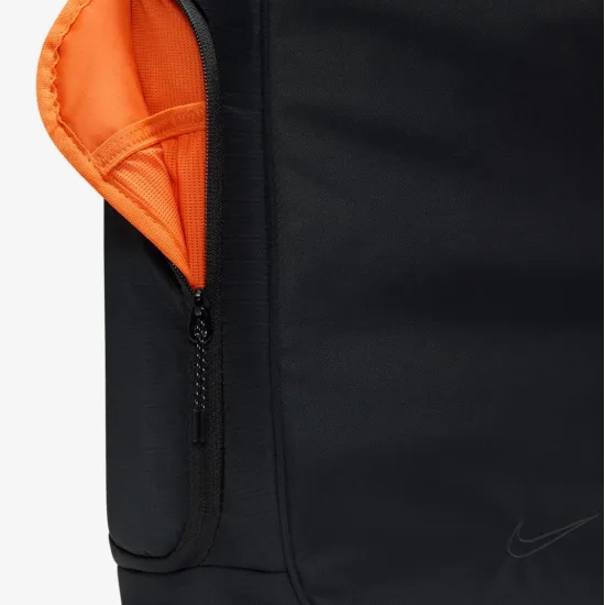 Сумка Nike Commute FZ6130-011