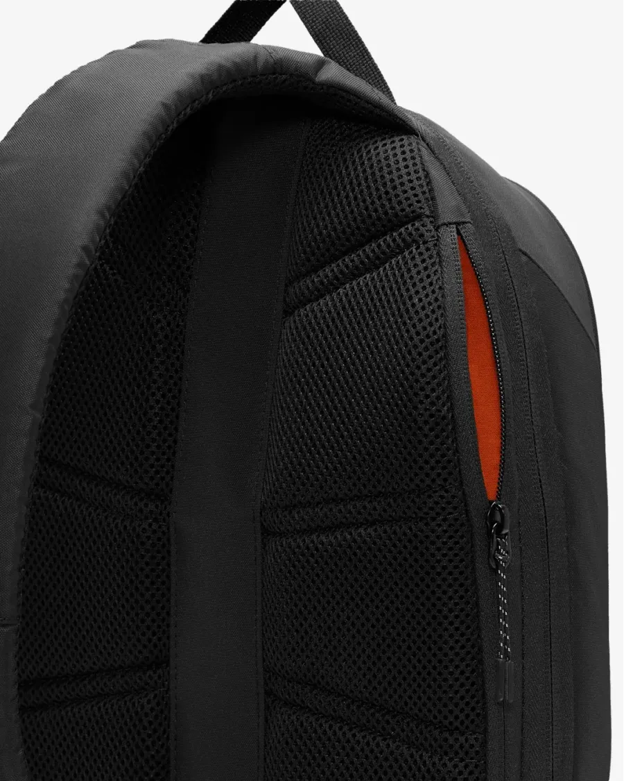Сумка Nike Sportswear Commute Sling FZ6132-011