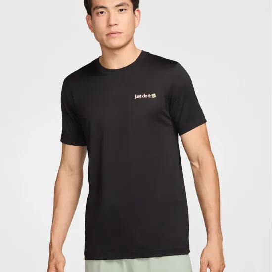 Футболка Nike Dri-FIT Fitness FZ8044-010