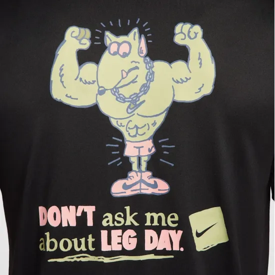 Футболка Nike Dri-FIT Fitness FZ8044-010