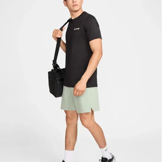 Футболка Nike Dri-FIT Fitness FZ8044-010