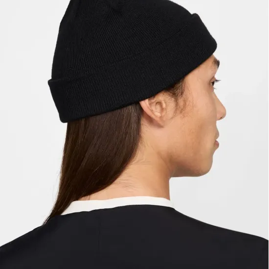Шапка Nike Terra Swoosh Beanie HF0189-010