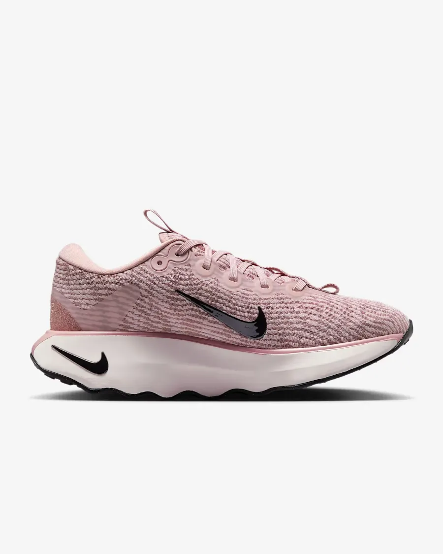 Кросівки Nike Motiva Premium HF1142-600