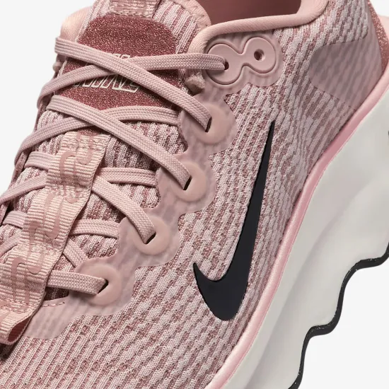 Кросівки Nike Motiva Premium HF1142-600