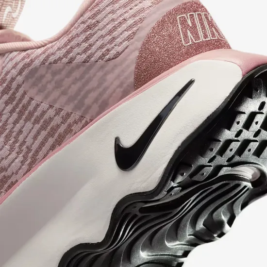 Кросівки Nike Motiva Premium HF1142-600
