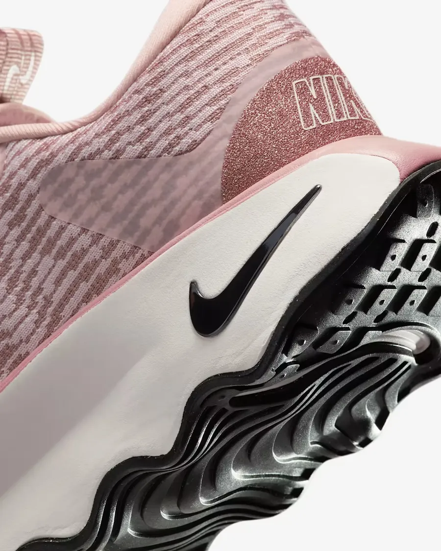 Кросівки Nike Motiva Premium HF1142-600