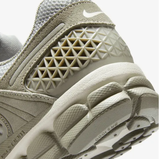 Кросівки Nike Zoom Vomero 5 Jade Horizon HF1553-002