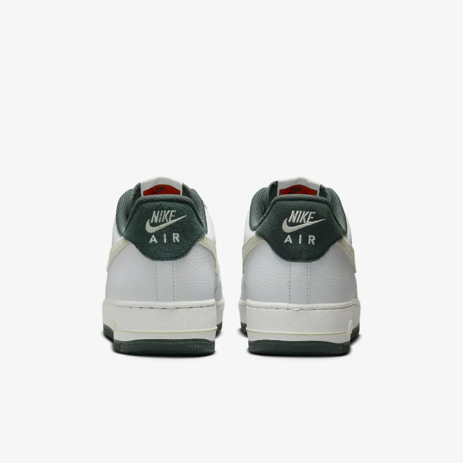 Кросівки Nike Air Force 1 '07 LV8 Vintage HF1939-100