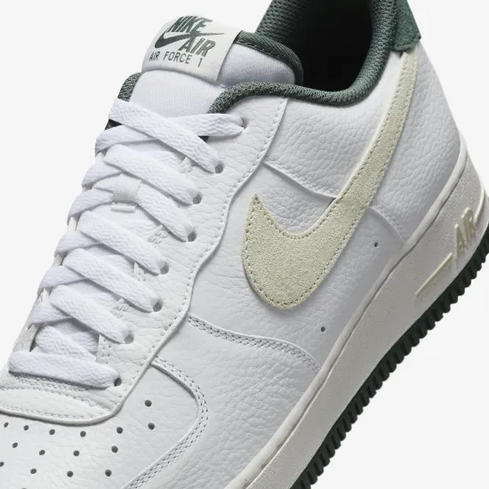 Кросівки Nike Air Force 1 '07 LV8 Vintage HF1939-100