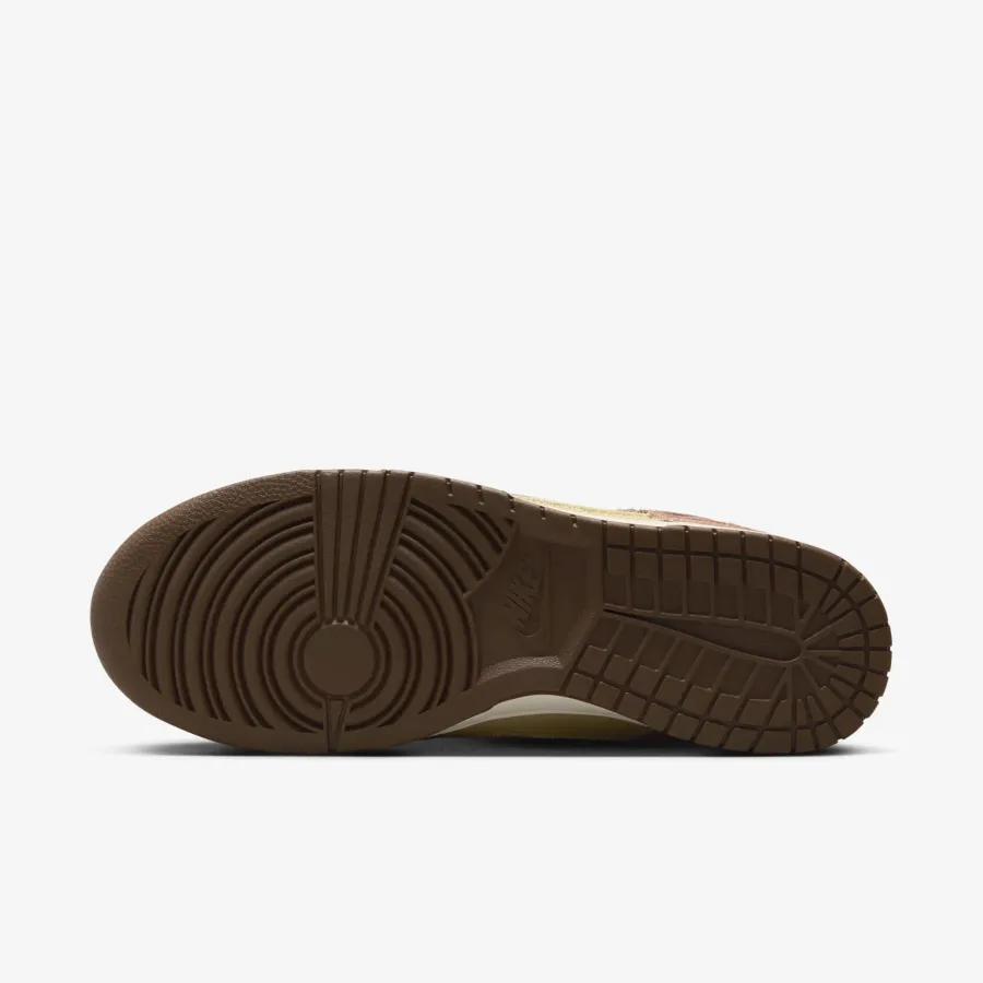 Кросівки Nike Dunk Low SE HF3141-200