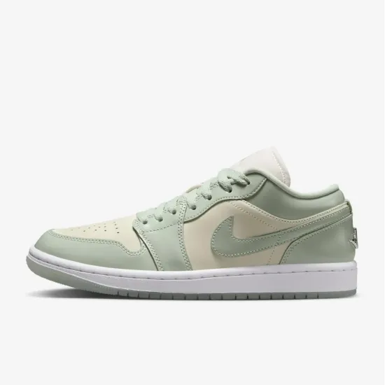 Кросівки Nike Air Jordan 1 Low SE HF4078-100