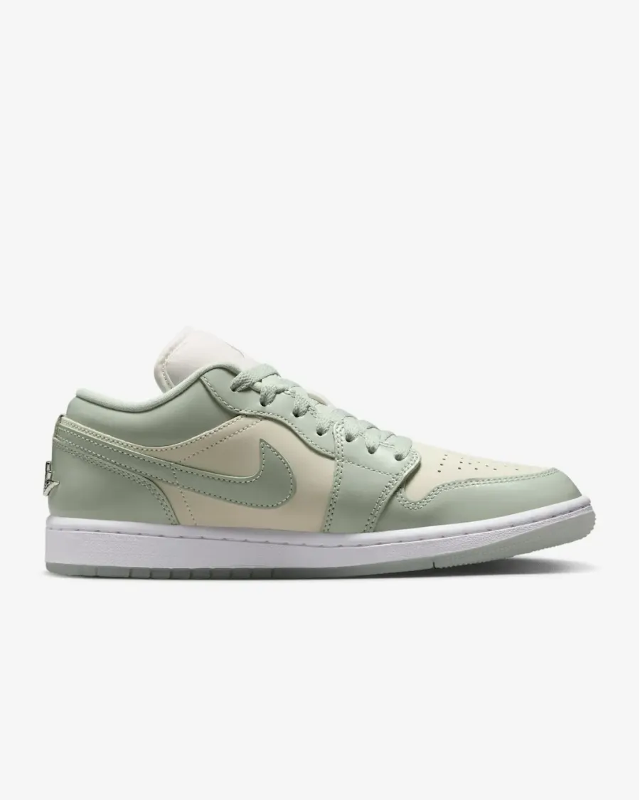 Кросівки Nike Air Jordan 1 Low SE HF4078-100