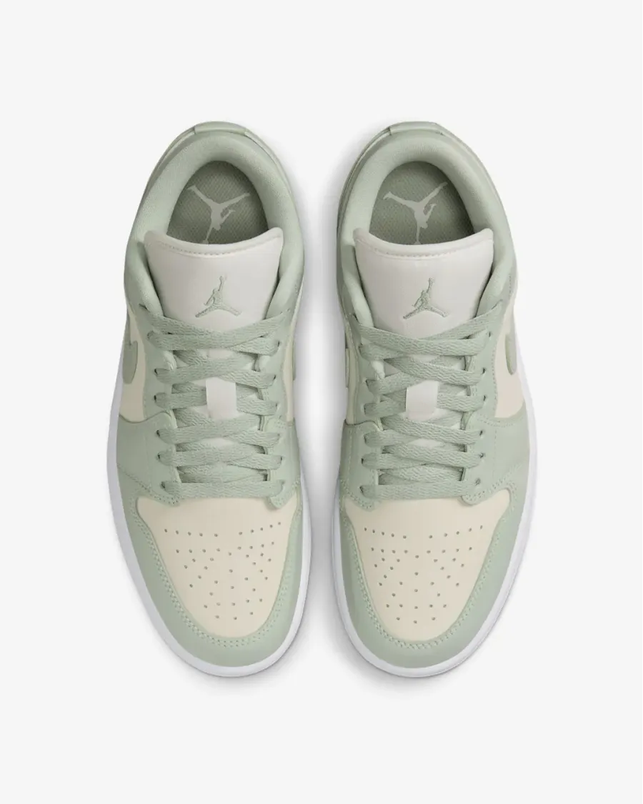 Кросівки Nike Air Jordan 1 Low SE HF4078-100