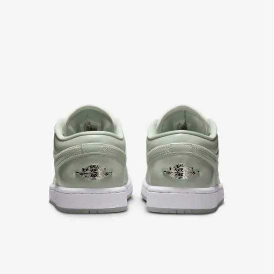 Кросівки Nike Air Jordan 1 Low SE HF4078-100