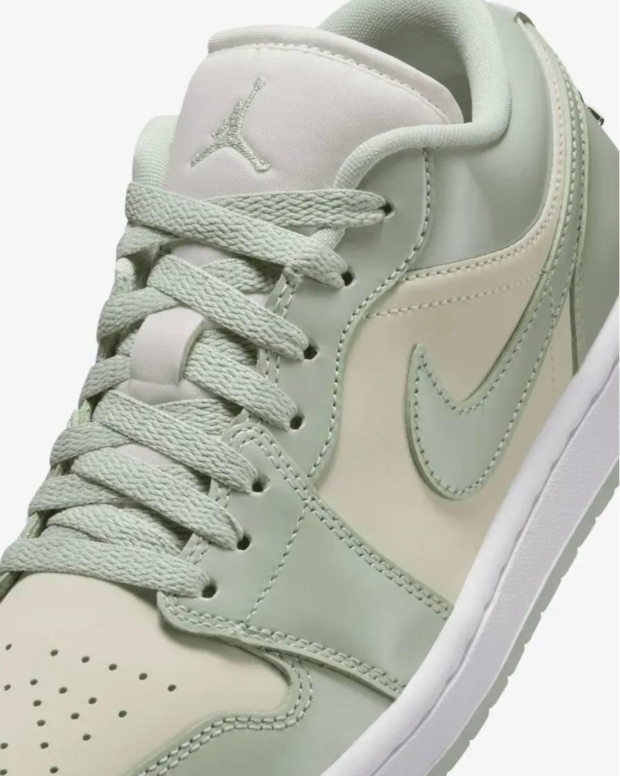 Кросівки Nike Air Jordan 1 Low SE HF4078-100