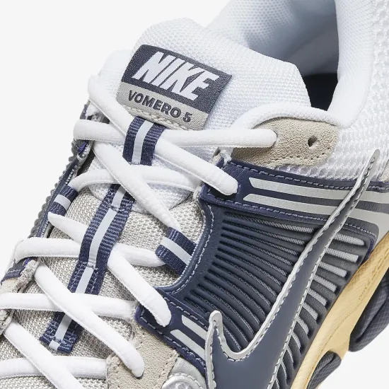 Кросівки Nike Air Zoom Vomero 5 HF4259-100