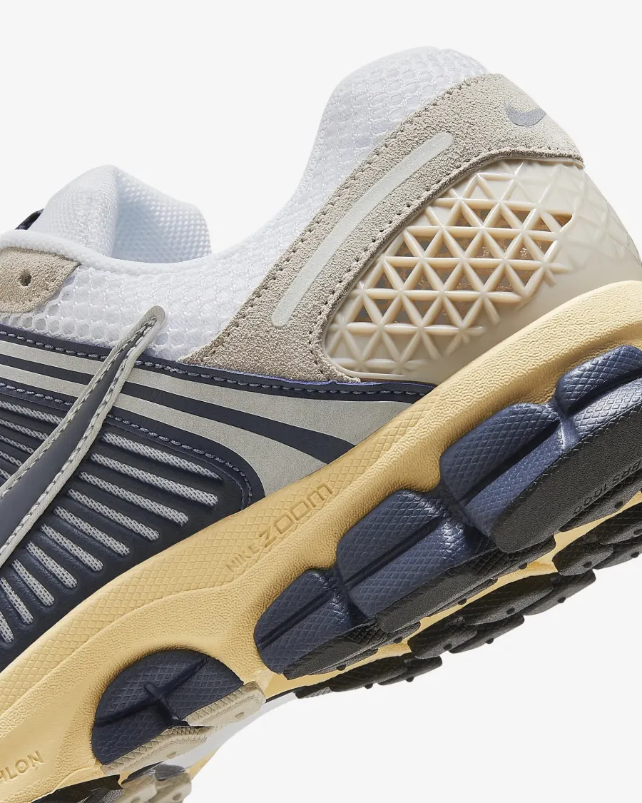 Кросівки Nike Air Zoom Vomero 5 HF4259-100