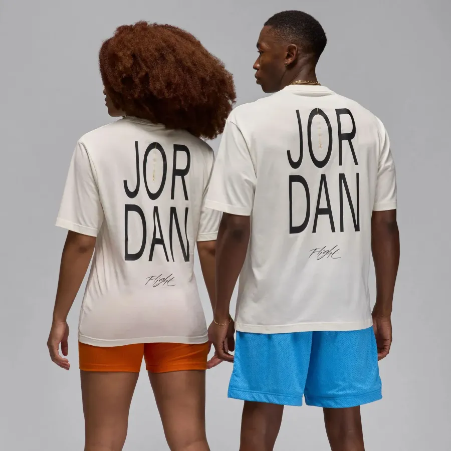 Футболка Nike Air Jordan Graphic Tee HF5472-133