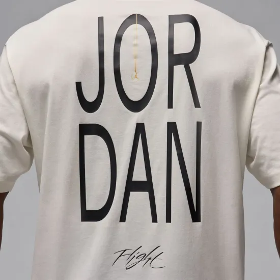 Футболка Nike Air Jordan Graphic Tee HF5472-133