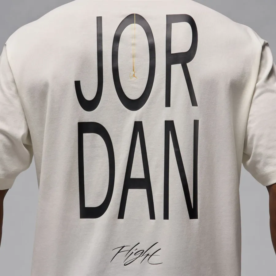 Футболка Nike Air Jordan Graphic Tee HF5472-133