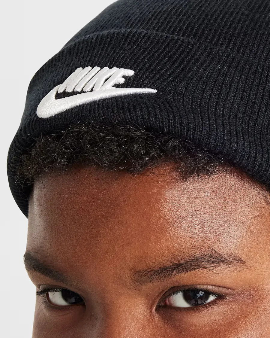 Шапка Nike Peak Beanie HF5498-010