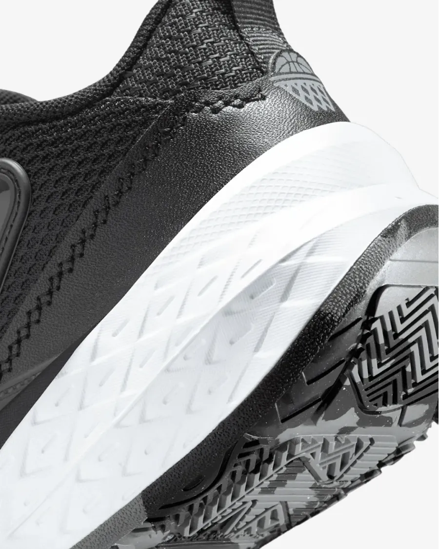Кросівки Nike Team Hustle D 12 HF6280-002