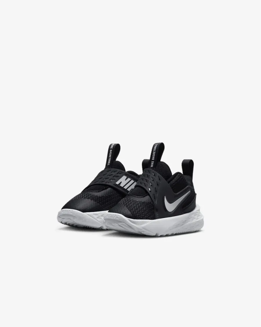 Кросівки Nike Team Hustle D 12 HF6281-002