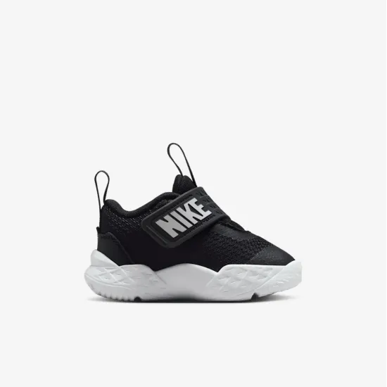 Кросівки Nike Team Hustle D 12 HF6281-002