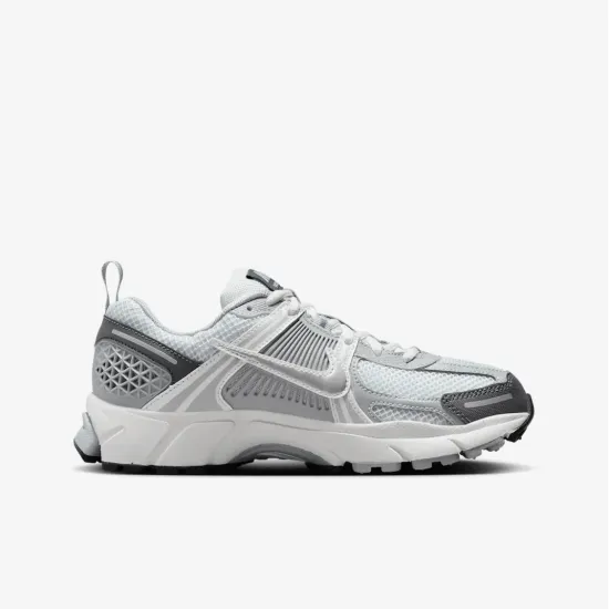 Кросівки Nike Zoom Vomero 5 HF6998-002