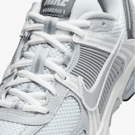 Кросівки Nike Zoom Vomero 5 HF6998-002