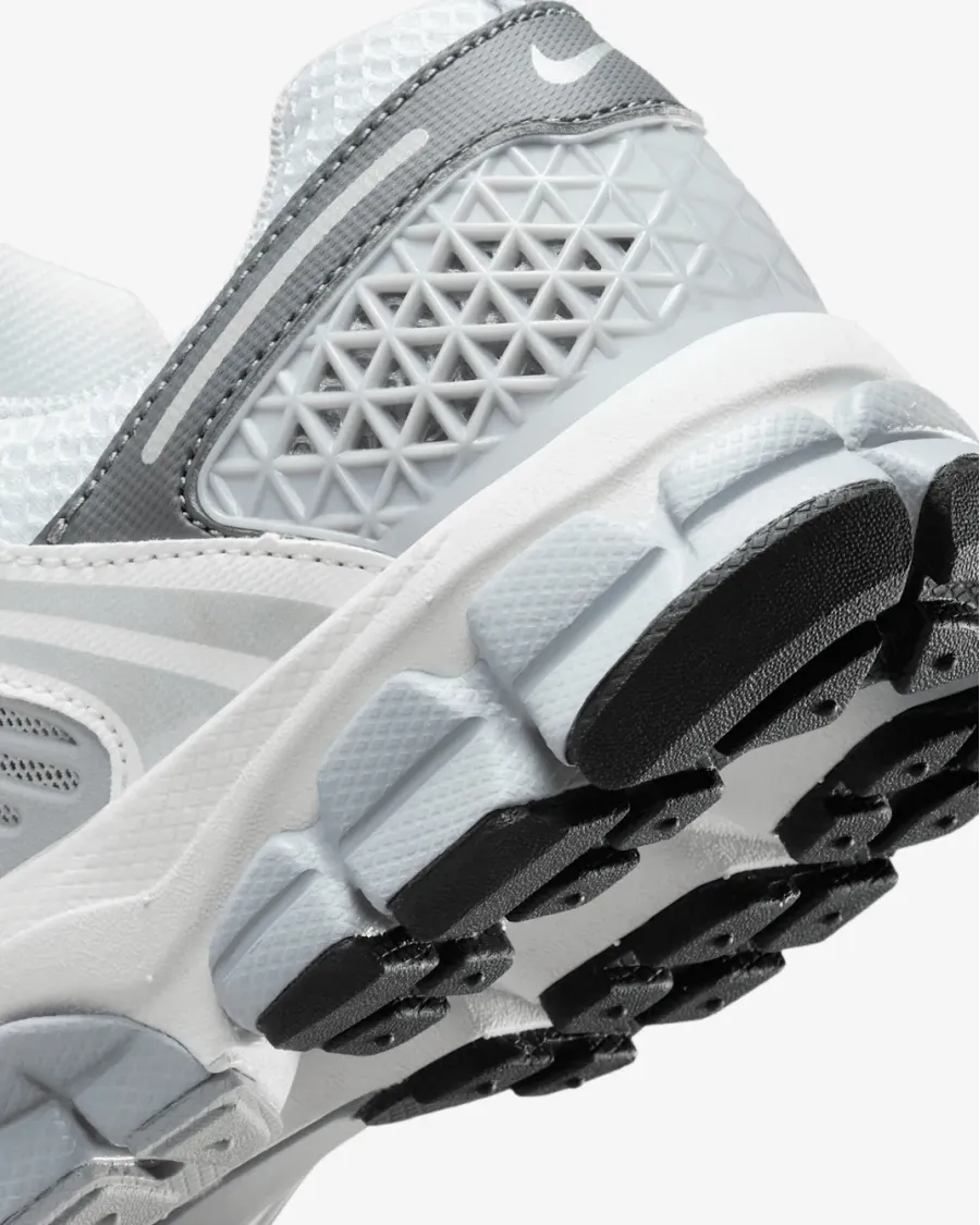 Кросівки Nike Zoom Vomero 5 HF6998-002