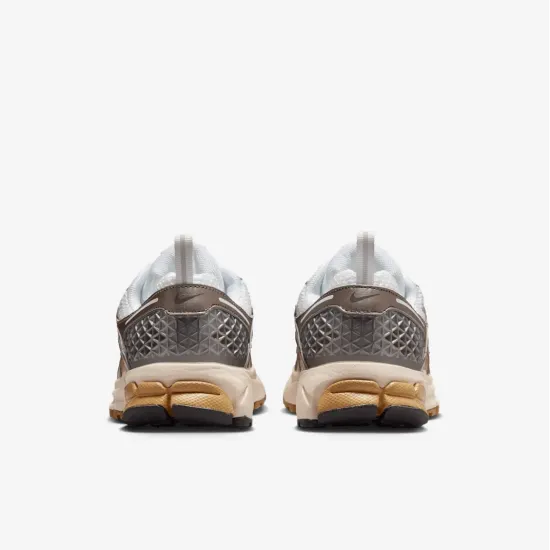 Кросівки Nike Zoom Vomero 5 HF6998-004