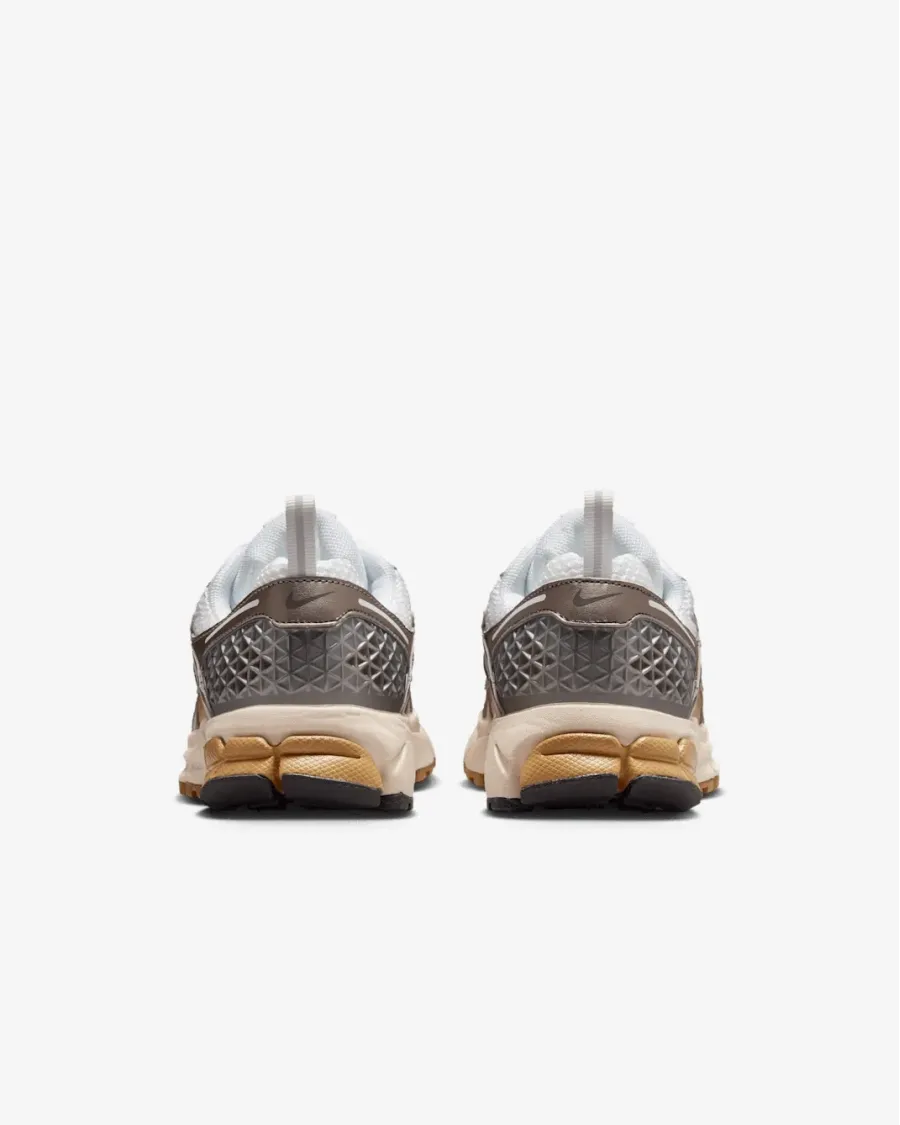 Кросівки Nike Zoom Vomero 5 HF6998-004