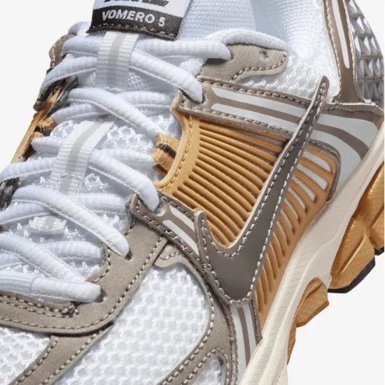Кросівки Nike Zoom Vomero 5 HF6998-004