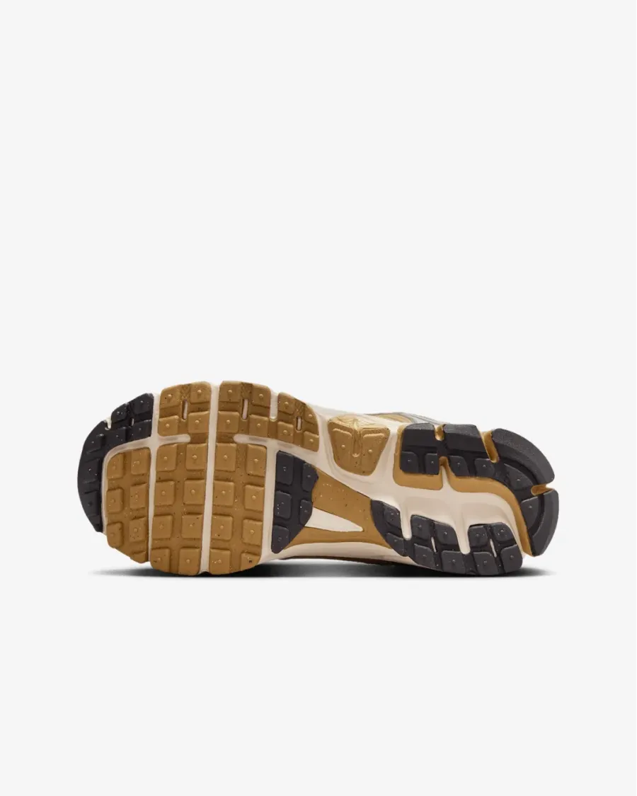 Кросівки Nike Zoom Vomero 5 HF6998-004